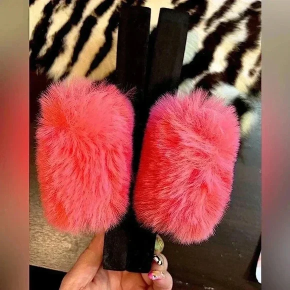 🤑 Cute Fuzzy Flip Flop Slippers - Brand New - Picture 9 of 11